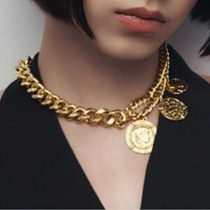 Luxury Gold Medallion Chain Necklace